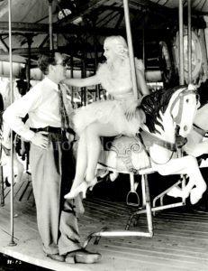 1937_carnaval_queen_carousel_movie_still_01